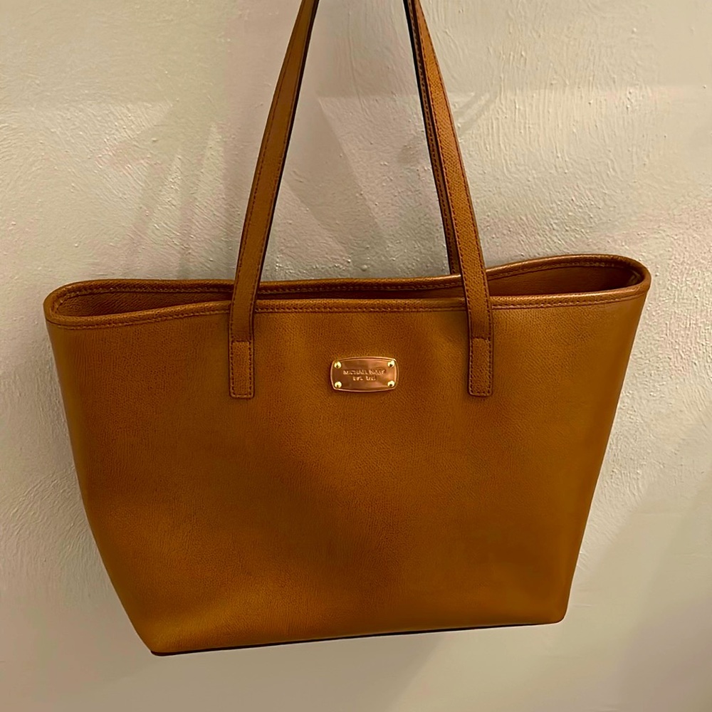 Cognac Michael Kors Bag. Like new. 17.5 inches wide, 11.5 inches tall.
